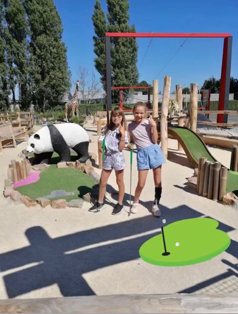 2 coole meisjes golfen
